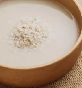 Cómo hacer agua de arroz para el pelo y la píel - Propiedades beneficios y preparación