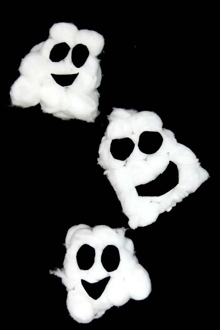 fantasmas de algodão para fazer com as crianças