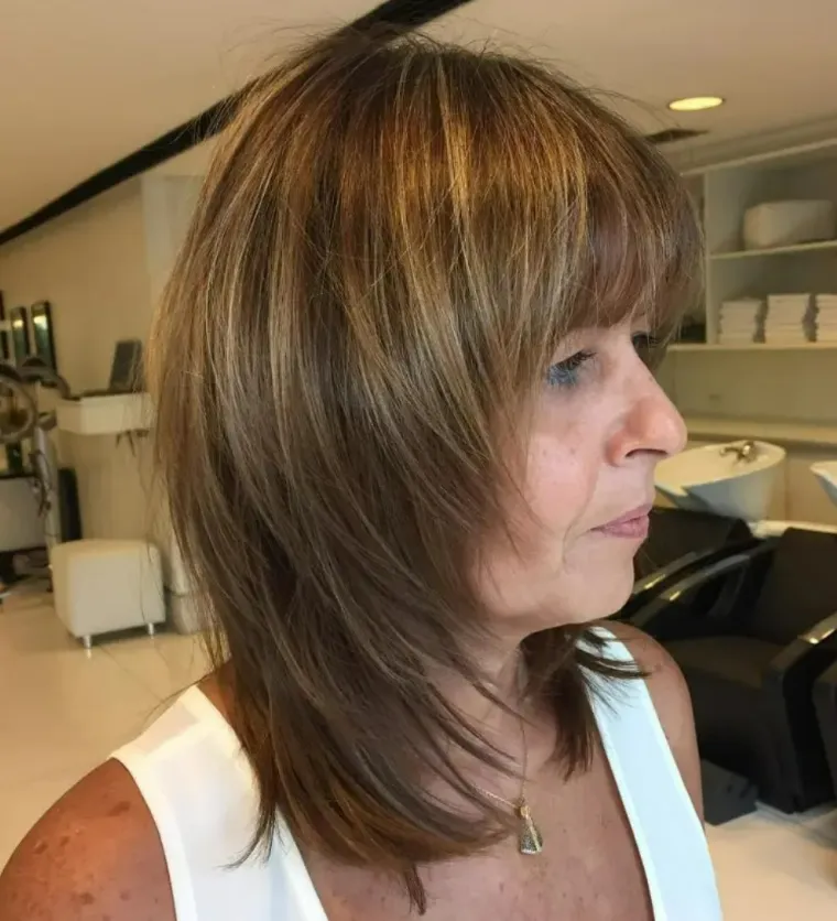flequillo mujeres 50 años estilo recto