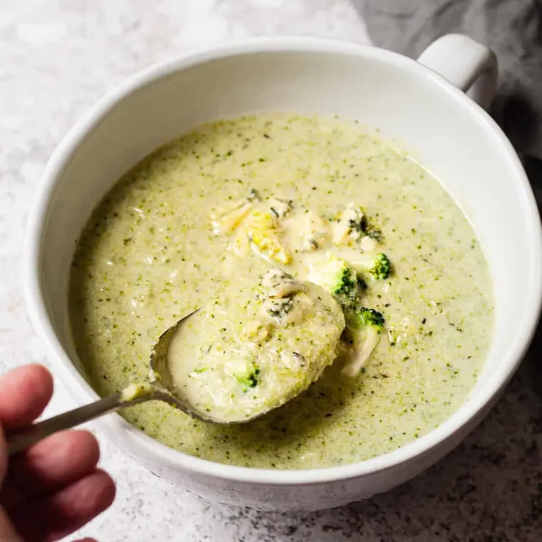 sopa de inverno com brócolis
