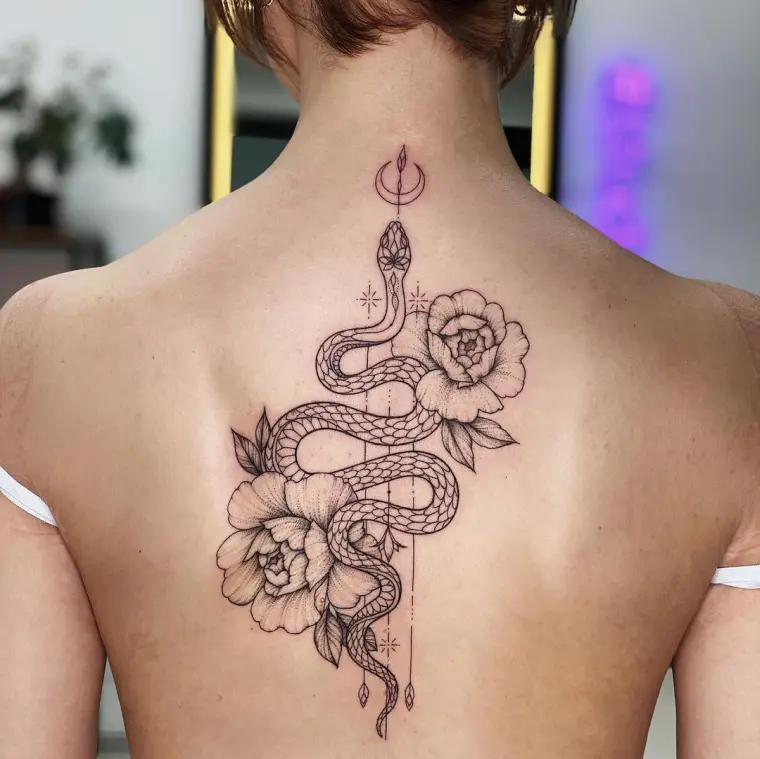 diseños modernos tatuaje mujer estilo