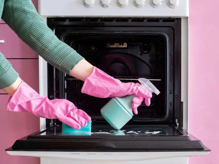 cómo limpiar el cristal del horno por dentro