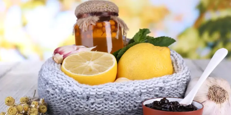 infusión de miel limón y manzanilla