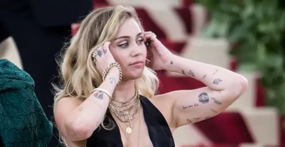 tatuajes de moda 2023 ideas mujer