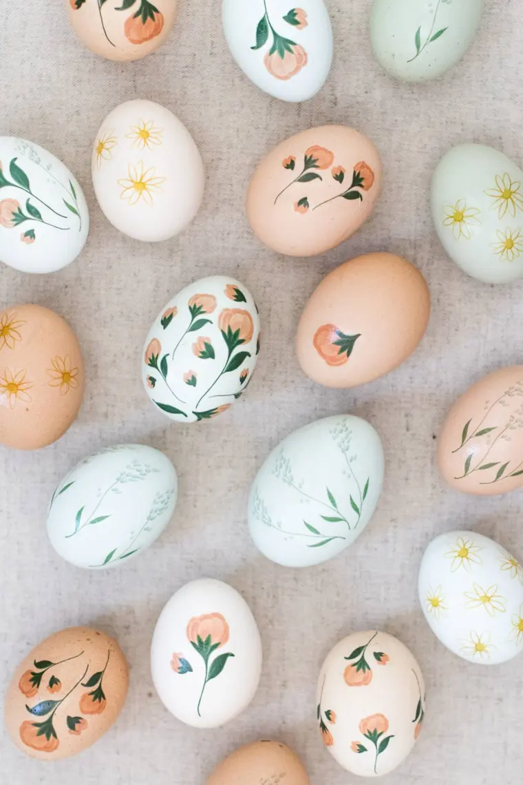 huevos decorados con flores