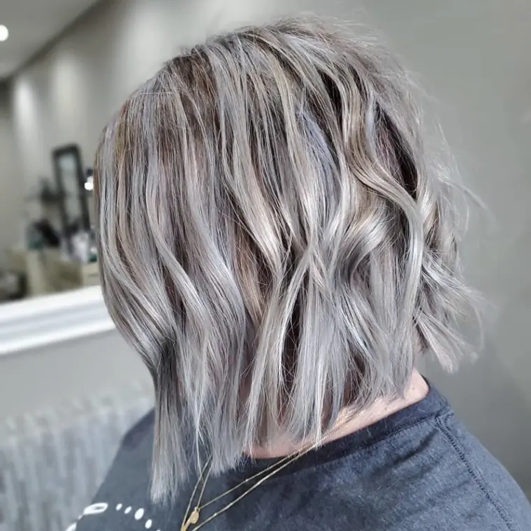 rubia gris color moda cabello