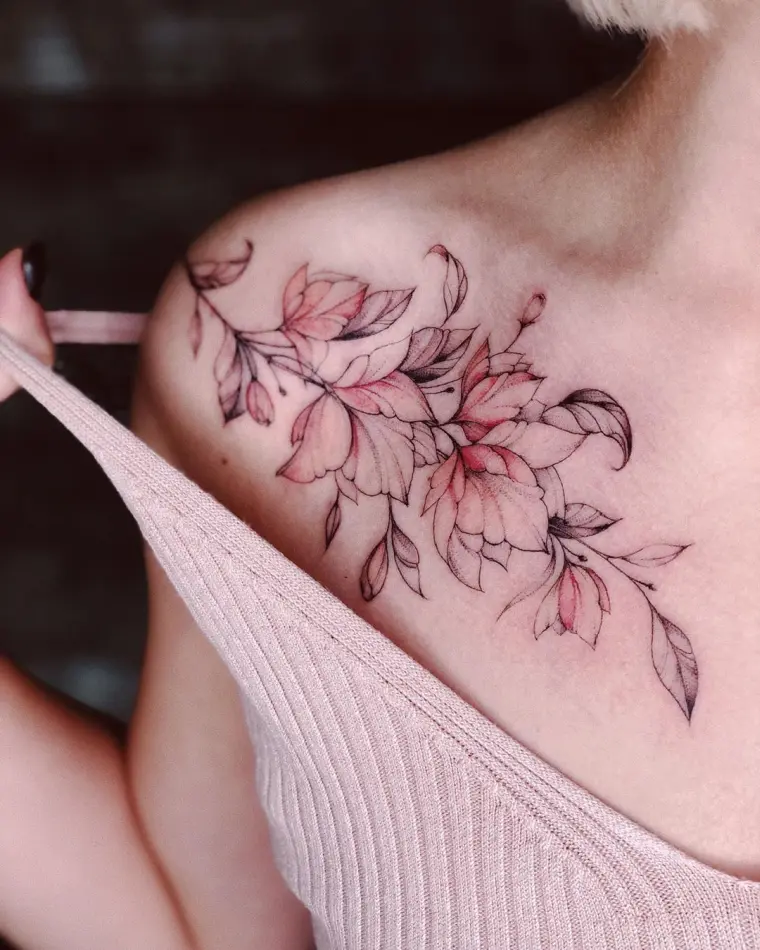 tatuajes grandes en la clavicula flores ideas