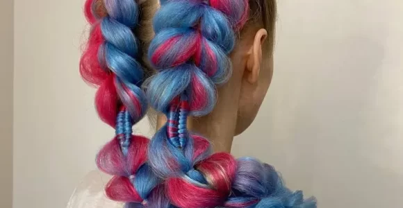 trenzas coloridas kanekalon estilo mujer