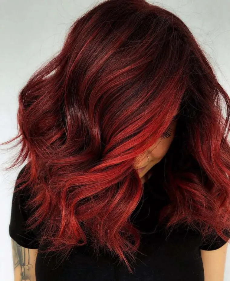 cabello rojo mechas balayage 2023