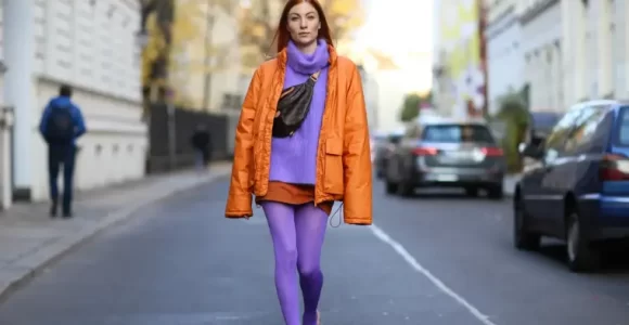 como llevar medias color lila